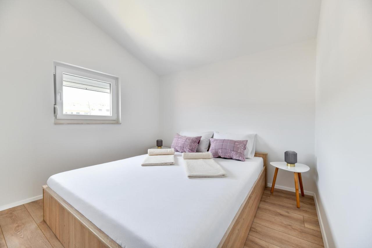 Modern Holiday Apartment "Libra" With Swimming Pool Posedarje Exterior foto