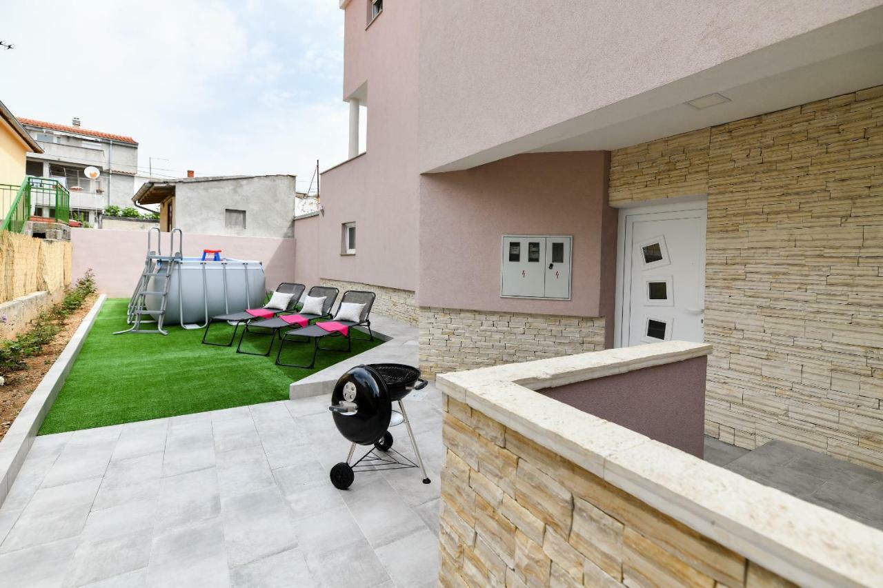 Modern Holiday Apartment "Libra" With Swimming Pool Posedarje Exterior foto